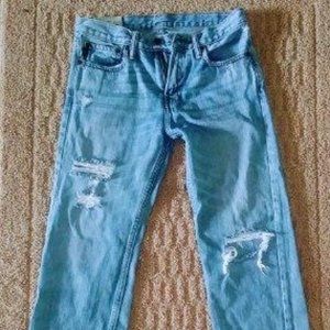 Amercrombie & Finch Destroyed Mom Jean